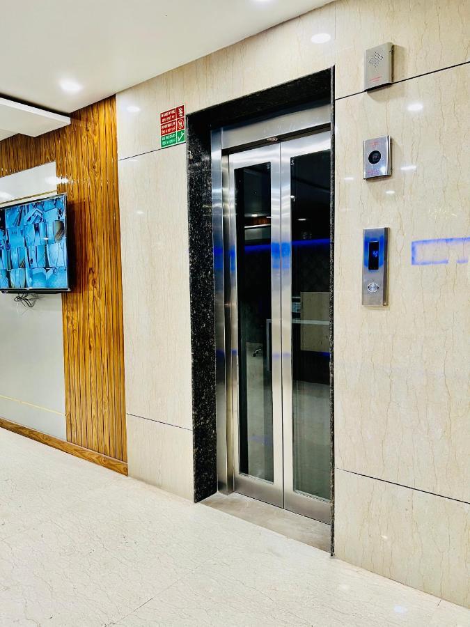 Hotel Apple Inn & Suites, New Delhi Extérieur photo