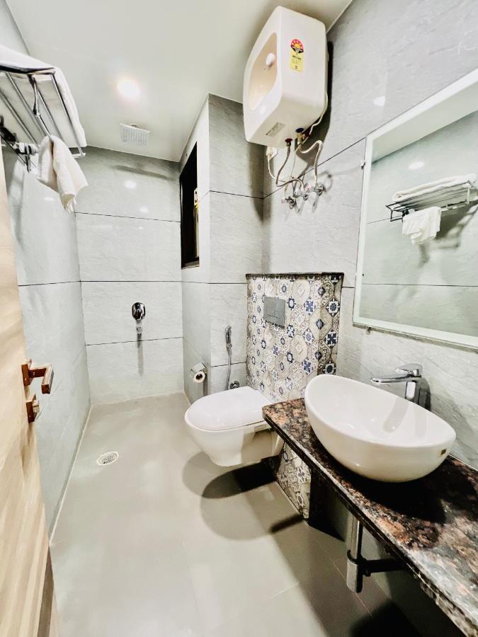 Hotel Apple Inn & Suites, New Delhi Extérieur photo